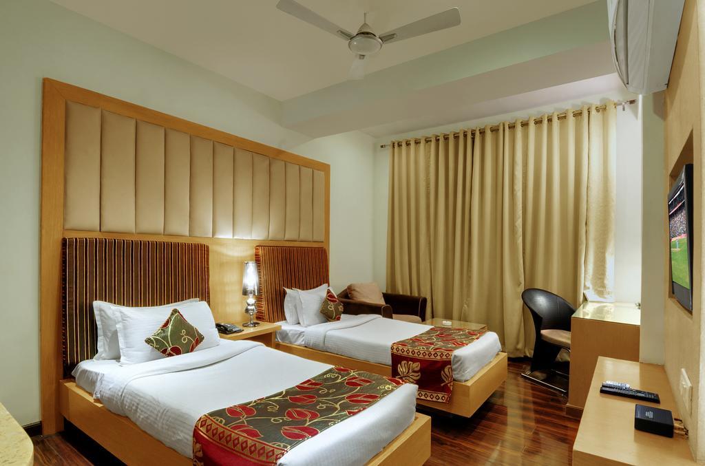 Hotel Balaji Central Ratlām الغرفة الصورة