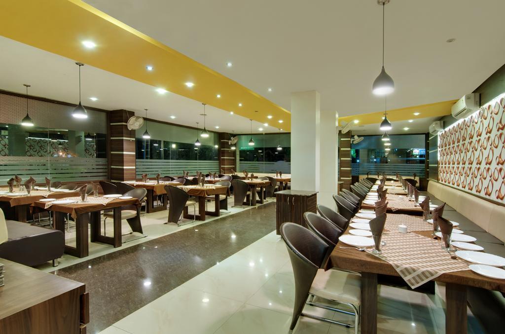 Hotel Balaji Central Ratlām المظهر الخارجي الصورة