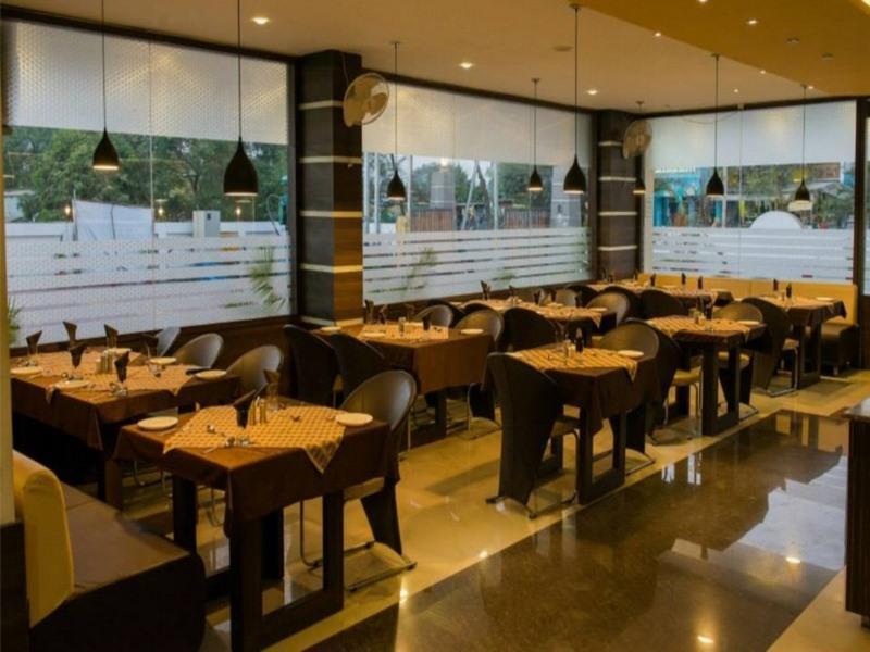 Hotel Balaji Central Ratlām المظهر الخارجي الصورة